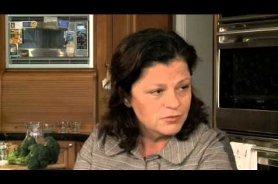 Food Wih Life - Self Diagnostic Healing, In & Out of the Kitchen with Dr. Rula Giosmas & Nurse Mari